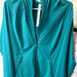 Lululemon size 12 jacket with hood